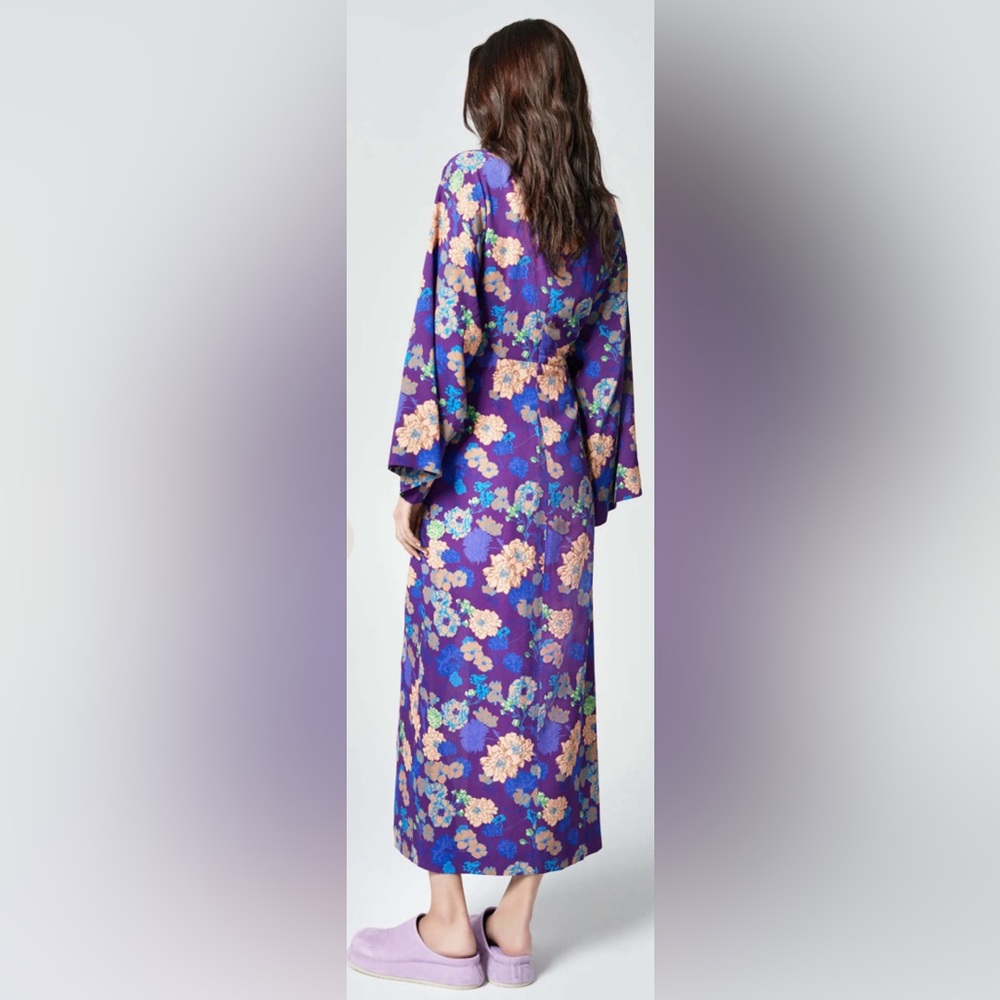 Smythe Twist Dress in Violet Floral Size Medium New - Picture 2 of 8